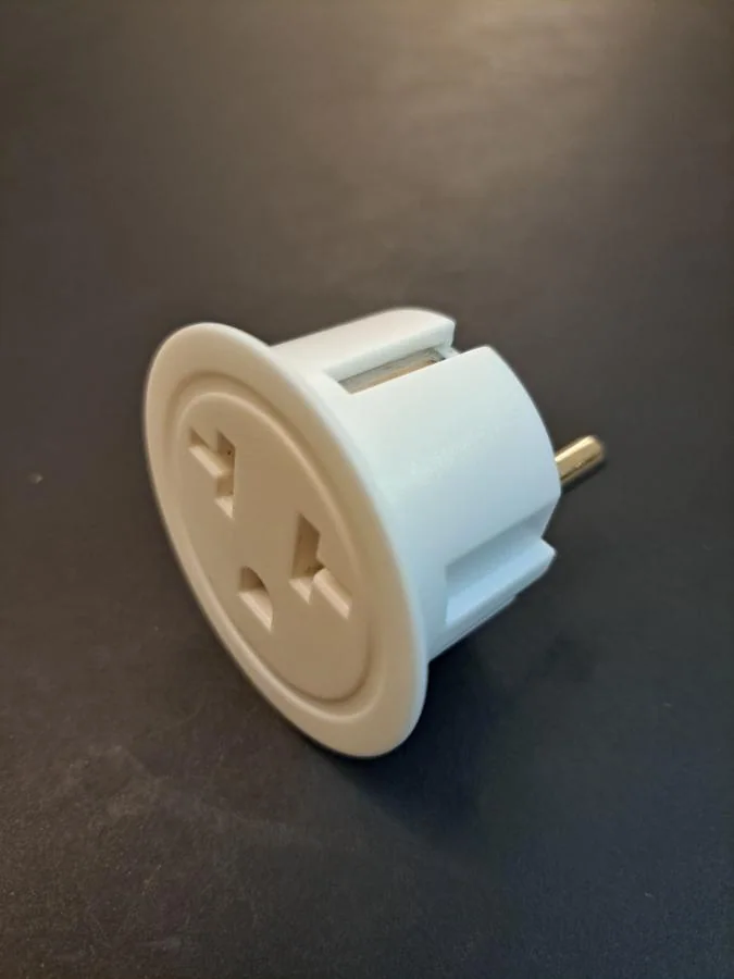 Adaptateur pour prise électrique