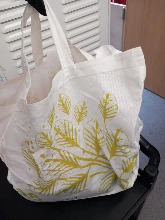 Kassi missä vaatteita