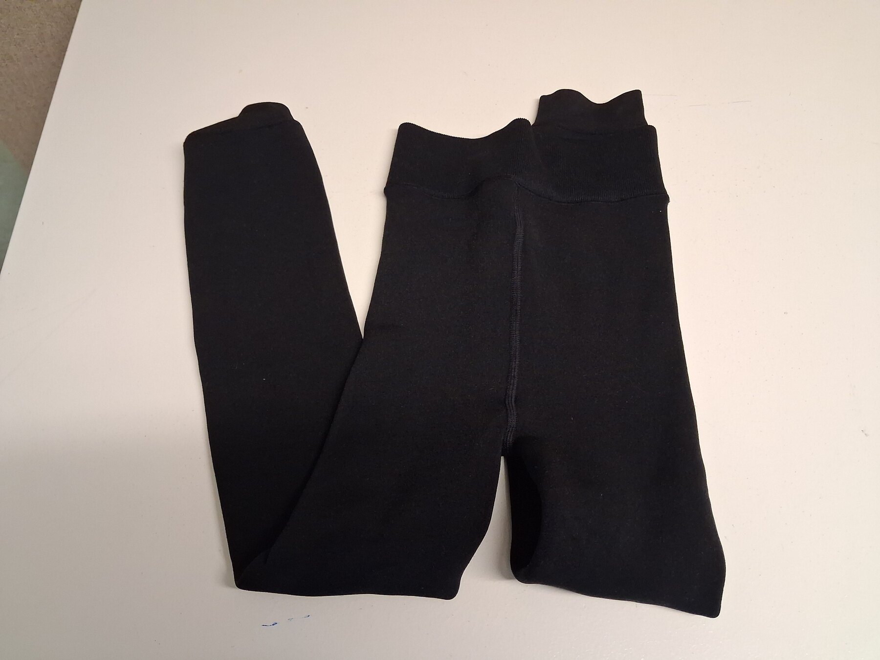 Legginsit